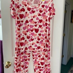 HUE Two Piece Pajama Set